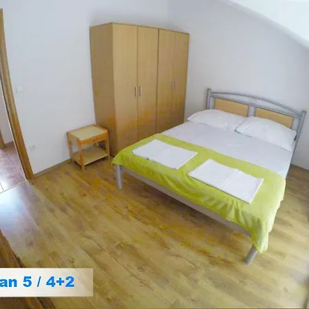 Kristinka Gostinjska kuća Vodice